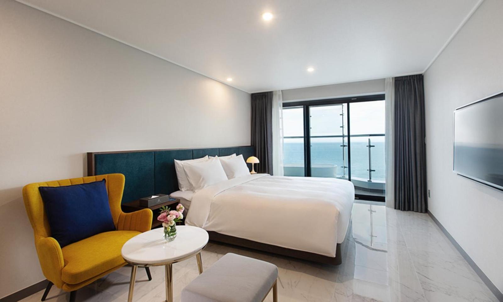 Busan Yeongmu Parade Hotel Haeundae Beach Экстерьер фото